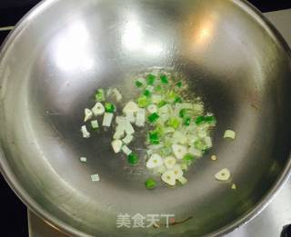 鸡蛋美食之莴笋叶炒鸡蛋的做法步骤：7