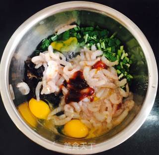 鸡蛋美食之韭菜虾仁炒鸡蛋的做法步骤：3