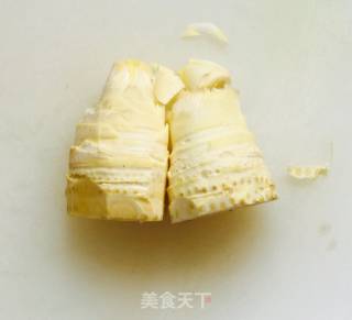 冬笋烧肉的做法步骤：1