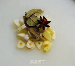冬笋烧肉的做法步骤：6