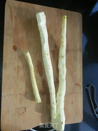 拔丝山药的做法步骤：1