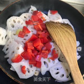 彩椒莲藕的做法步骤：4
