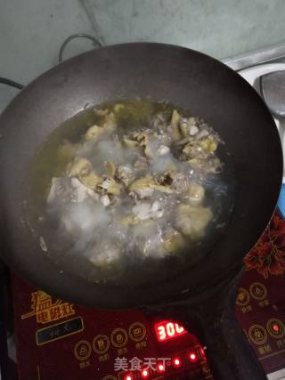 茶油青椒焖土鸡的做法步骤：3