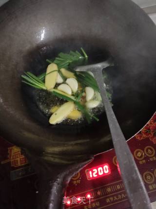 茶油青椒焖土鸡的做法步骤：6