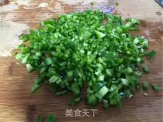 尖椒火腿肠馅饼的做法步骤：1