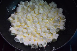 花生蔓越莓牛轧糖的做法步骤：5