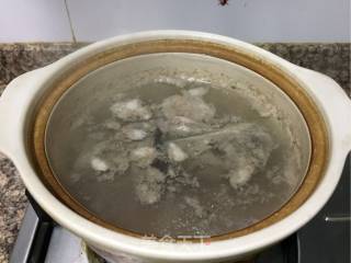 虫草花莲藕汤的做法步骤：2