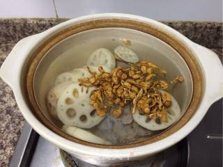 虫草花莲藕汤的做法步骤：5