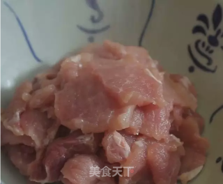 潮音潮人：枸杞叶瘦肉汤的做法步骤：3