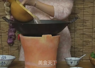 潮音潮人：枸杞叶瘦肉汤的做法步骤：5
