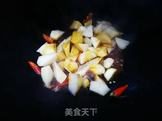 红衫鱼焖土豆的做法步骤：7