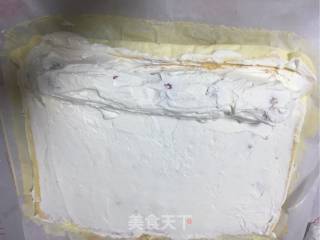 车厘子草莓蛋糕卷的做法步骤：4