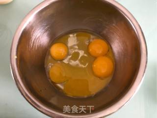 草莓抹茶蛋糕的做法步骤：1