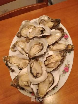 粉丝蒸生蚝的做法步骤：1