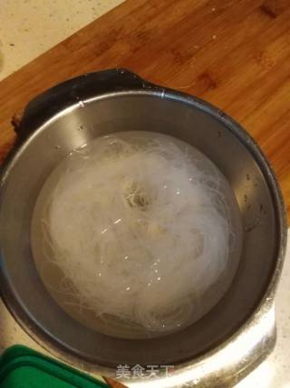 粉丝蒸生蚝的做法步骤：3