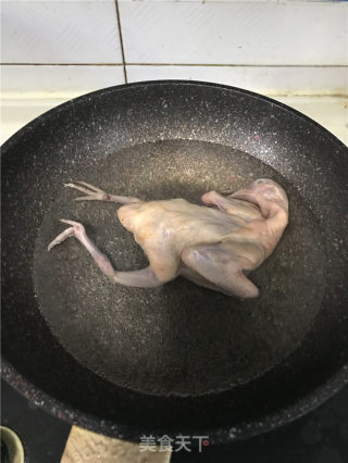 玉竹乳鸽汤的做法步骤：1