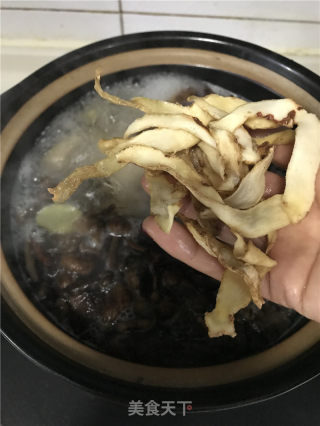 玉竹乳鸽汤的做法步骤：5