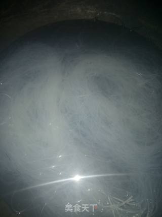 粉丝煎蛋黄的做法步骤：1