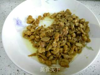 甜面酱蒜苔肉丁的做法步骤：4