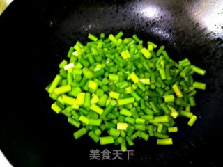 甜面酱蒜苔肉丁的做法步骤：5