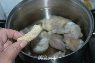 萝卜羊蹄汤的做法步骤：4