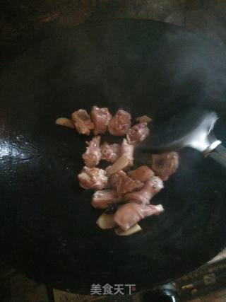 鸡腿块炖土豆的做法步骤：4