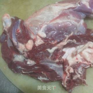 清炖羊肉的做法步骤：1