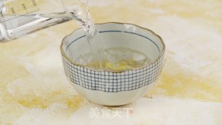 木瓜燕窝炖雪蛤的做法步骤：1