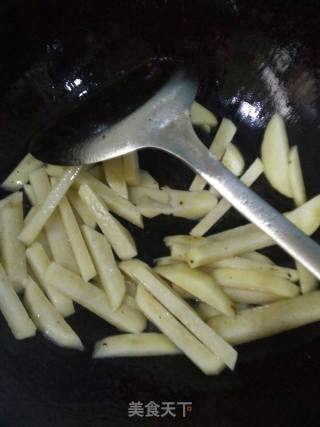 土豆烧豆角的做法步骤：11