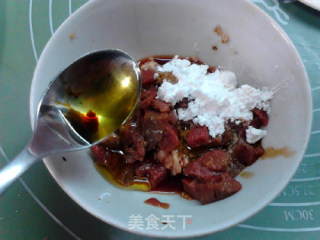 香脆土司炒牛肉的做法步骤：10