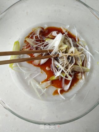 蕨根粉拌豆芽的做法步骤：4