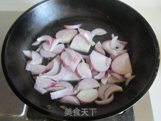 青椒洋葱爆鳝鱼丝的做法步骤：7