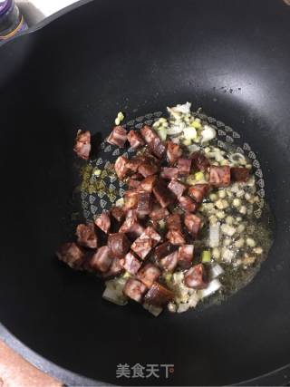 家常土豆腊肠焖饭的做法步骤：5
