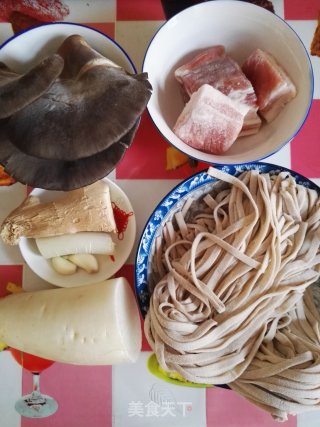 肉酱面#御寒美食#的做法步骤：1