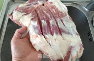 红烧羊排的做法步骤：1