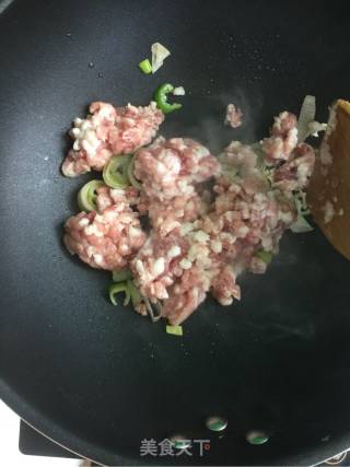 手工炸酱面的做法步骤：3