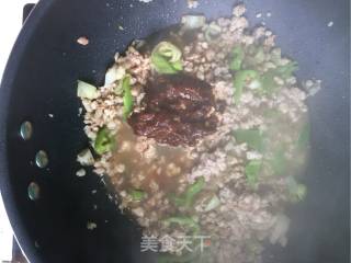 手工炸酱面的做法步骤：4