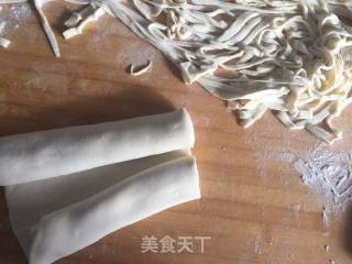 手擀面的做法步骤：8