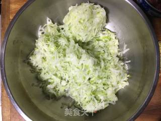 绿豆粉萝卜丸子的做法步骤：4