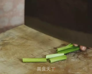 潮音潮人：冬菜煮沙尖鱼的做法步骤：2