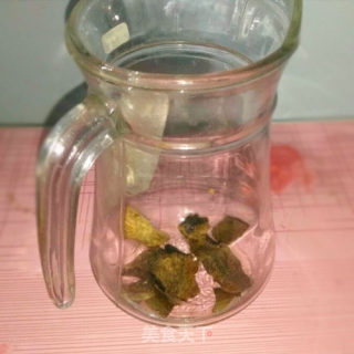 灵芝罗汉果泡水的做法步骤：3
