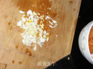 “ 御寒美食 ”胡萝卜煎饼的做法步骤：2