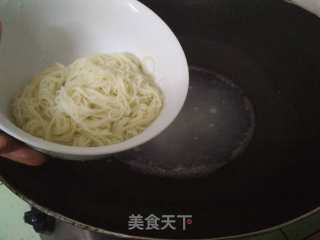 薯叶清汤面的做法步骤：7