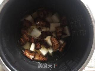 #御寒美食#白萝卜炖煮五花肉的做法步骤：7