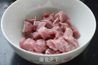 辣烤里脊肉的做法步骤：1