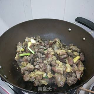 土豆炖牛肉的做法步骤：6