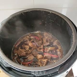 土豆炖牛肉的做法步骤：11