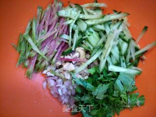 鸡腿肉夹馍的做法步骤：4