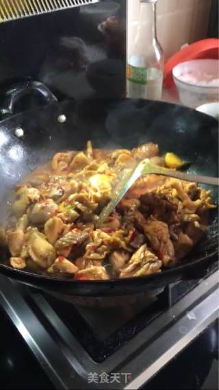 肥肠鸡的做法步骤：3