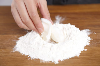 鲜肉月饼的做法步骤：10
